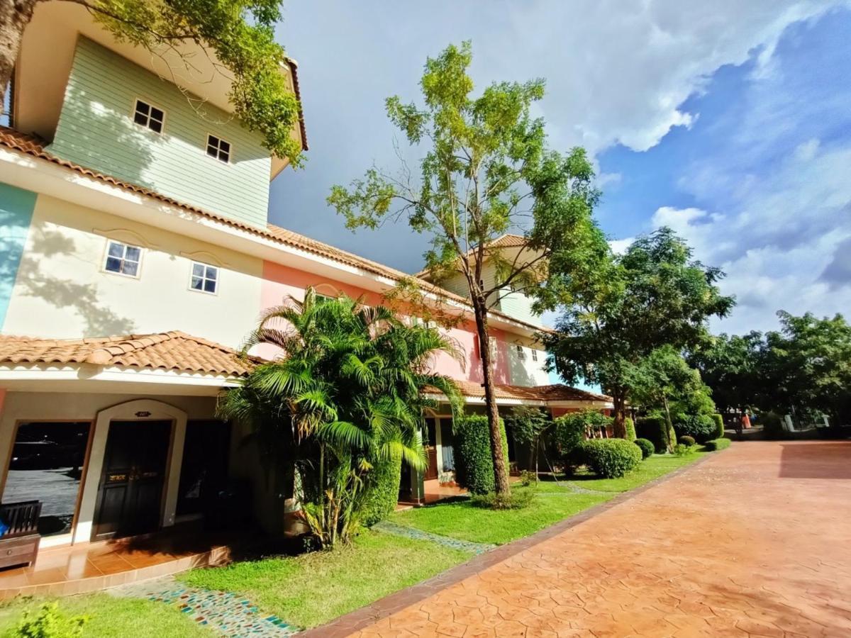 P.Paradise Hotel Kamphaeng Phet Exterior photo